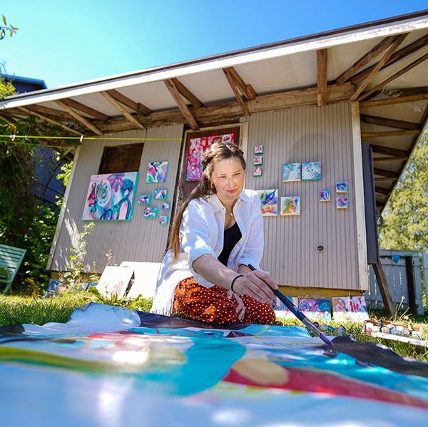 shannon amey painting in a painting class