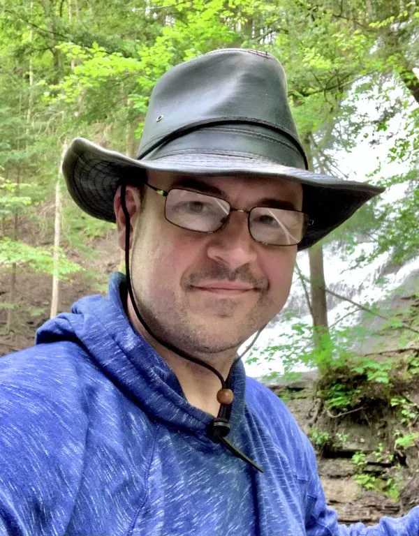 Chris Kolupski Artist